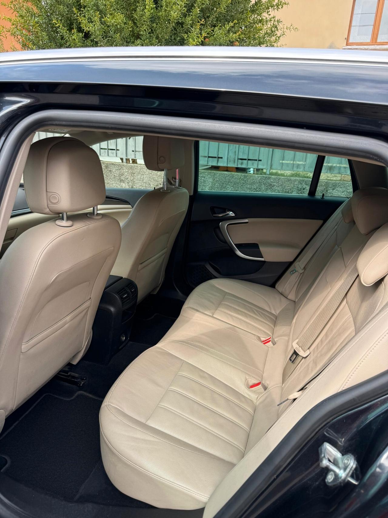 Opel Insignia CAMBIO AUTOMATICO INTERNI IN PELLE