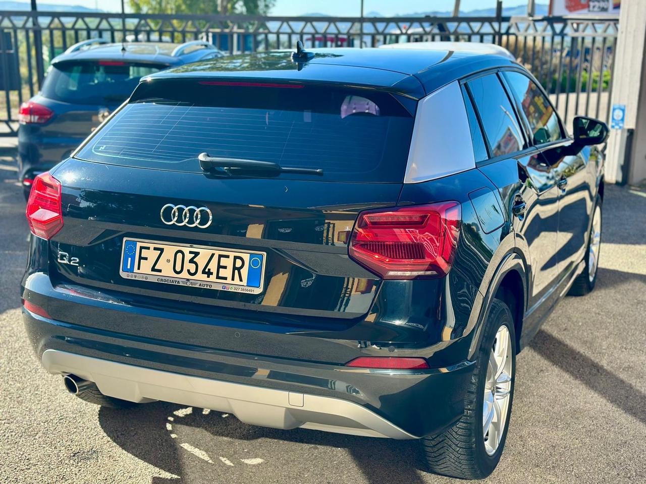 Audi Q2 30 TDI Identity Black