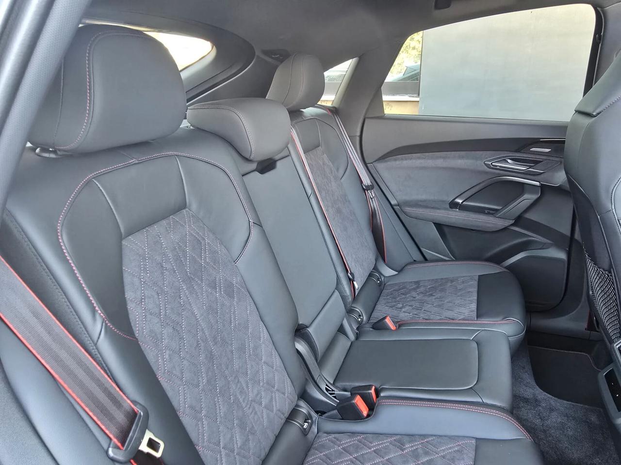 Audi Q5 40 TDI 204 CV quattro S tronic Identity Black