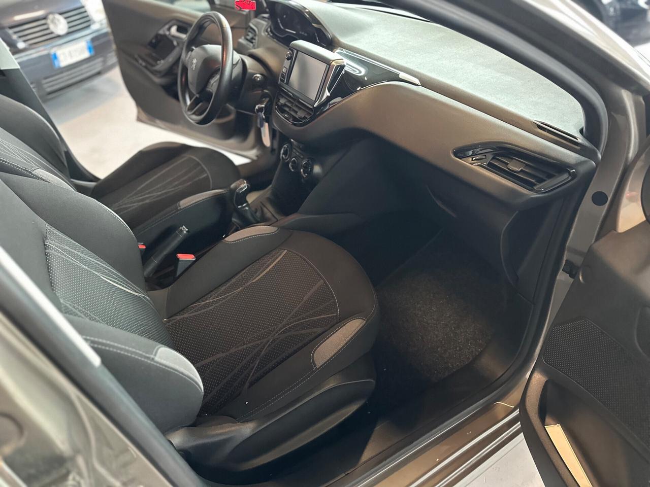 Peugeot 208 1.4 HDi 68 CV 5 porte Allure