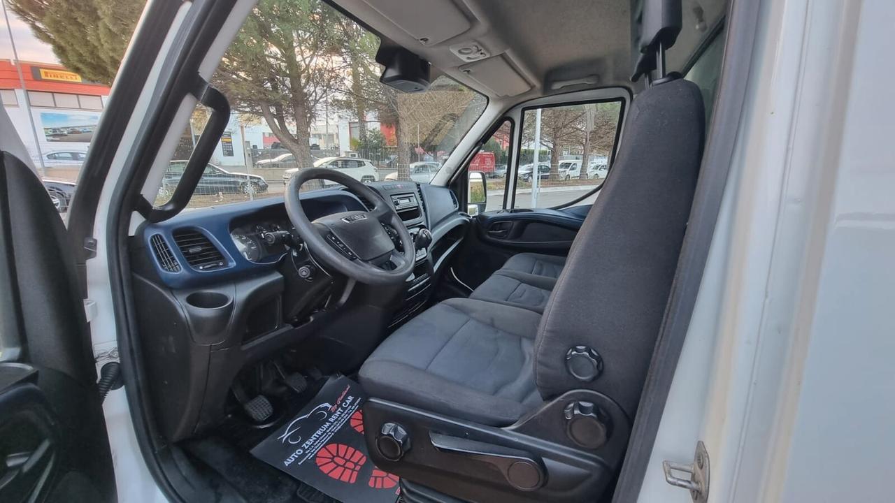 Iveco Daily GEMELLATO CON SPONDA IDRAULICA