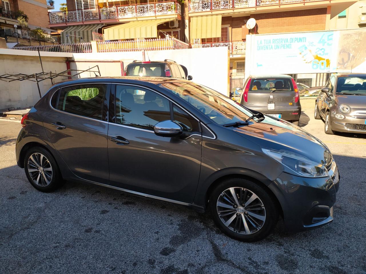 Peugeot 208 BlueHDi 100 5 porte Allure