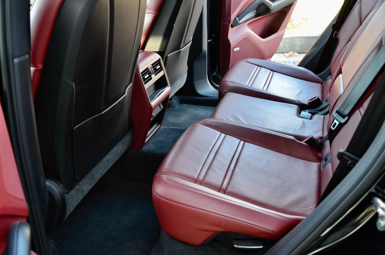 PORSCHE CAYENNE COUPE 3.0 PLUG-IN E-HYBRID 462cv TIPTRONIC, UFF ITALIANA, TETTO, BOSE, SPORT CHRONO, MATRIX, SCARICO, SOSPENSIONI PNEUMATICHE, ROSSO CARTIER, 21", PERMUTE