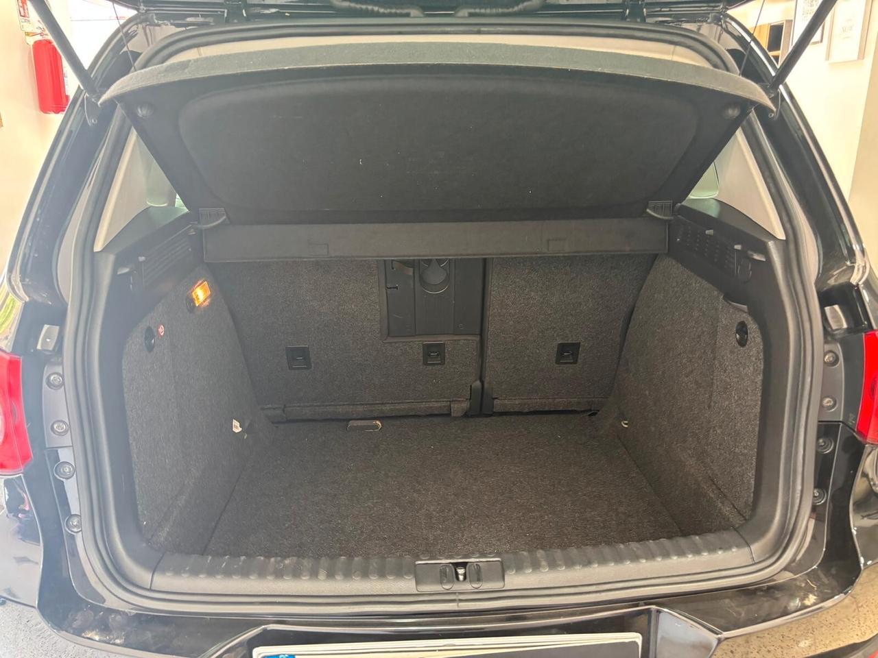 Volkswagen Tiguan 2.0 16V TDI DPF Sport & Style (18°)