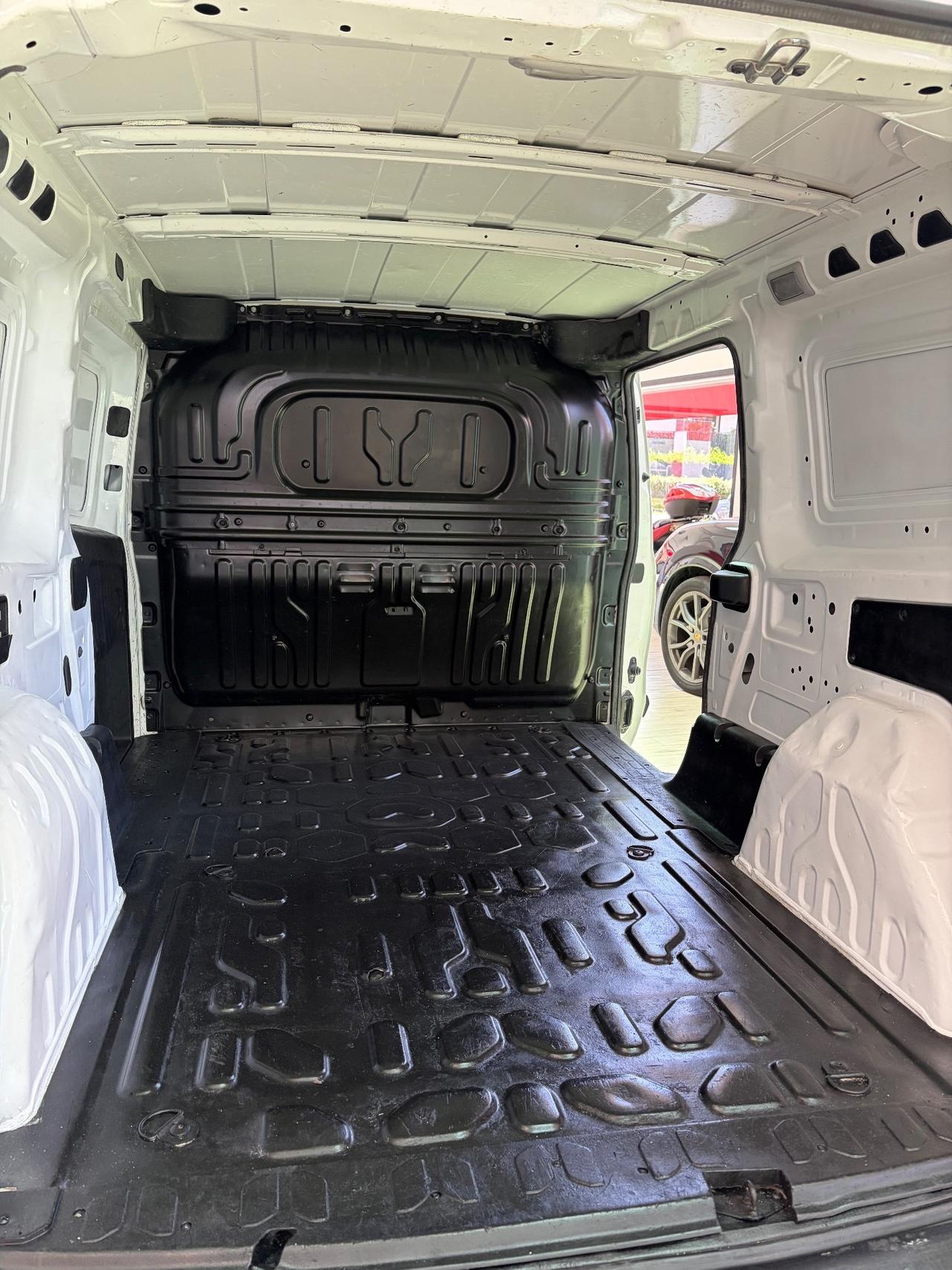 Fiat Doblò Maxi 1.6 3 posti