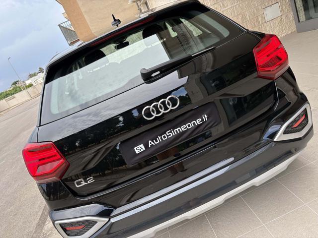 AUDI Q2 30 TDI S tronic Admired Advanced COCKPIT