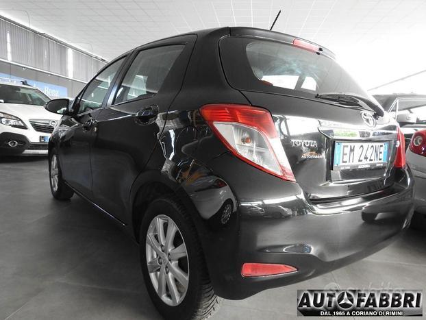 TOYOTA - Yaris - 1.0 5 porte Active
