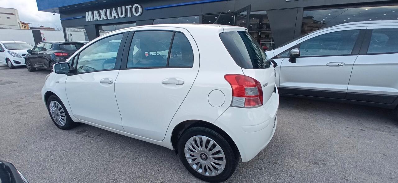 Toyota Yaris 1.4 D-4D 1 PROPRIETARIO