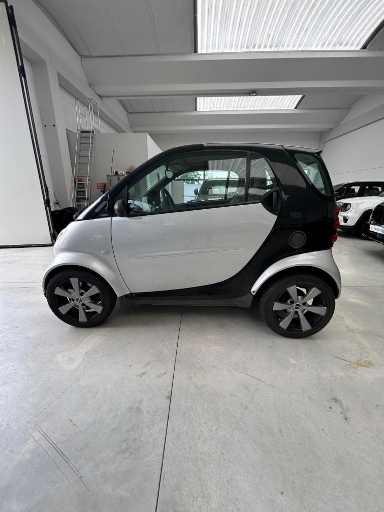 Smart ForTwo 700 coupé passion (45 kW)