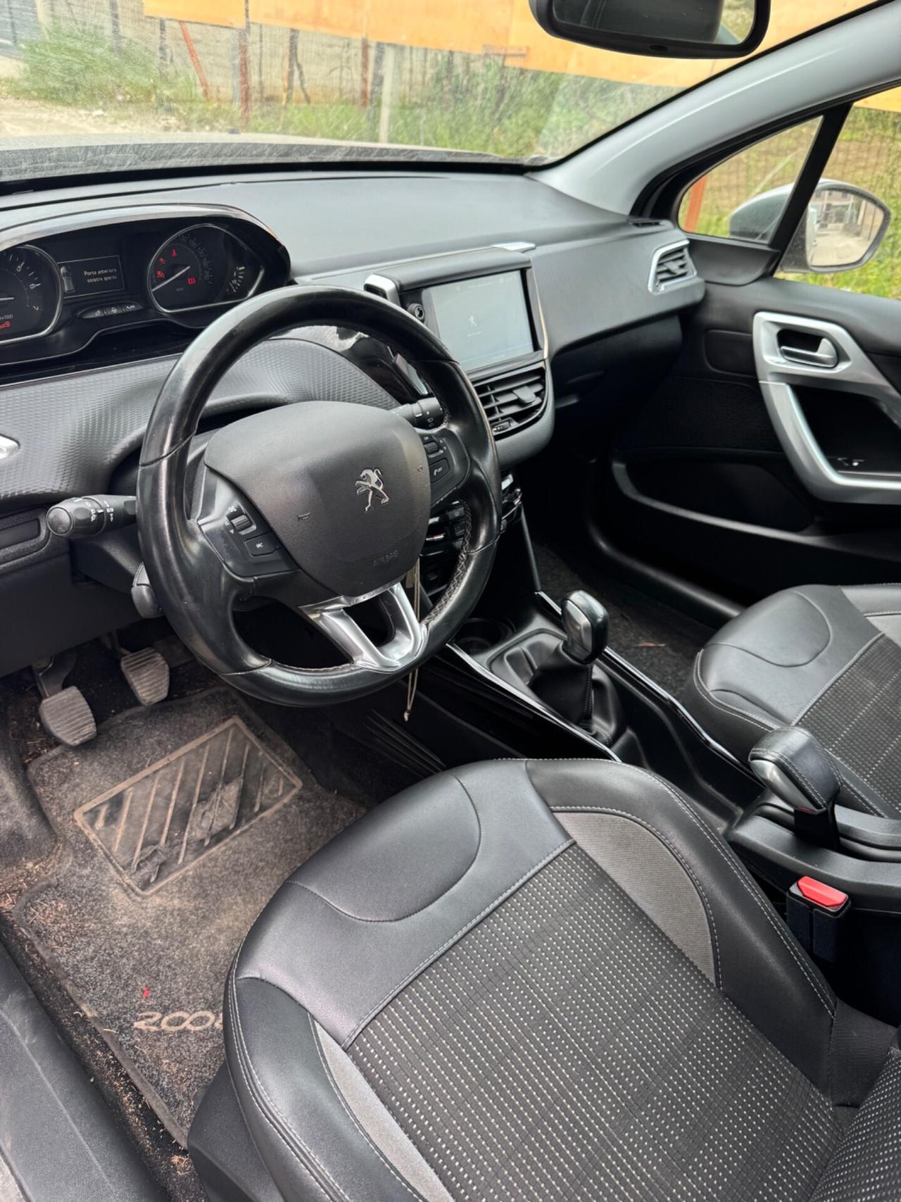 Peugeot 2008 PureTech 82 S&S Allure