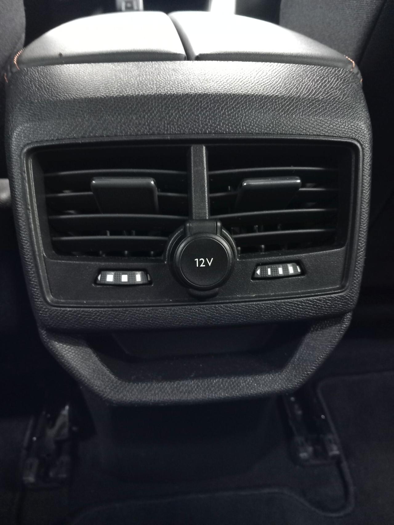 Peugeot 3008 anno 2020 automatica 1.5 diesel 154 mila km