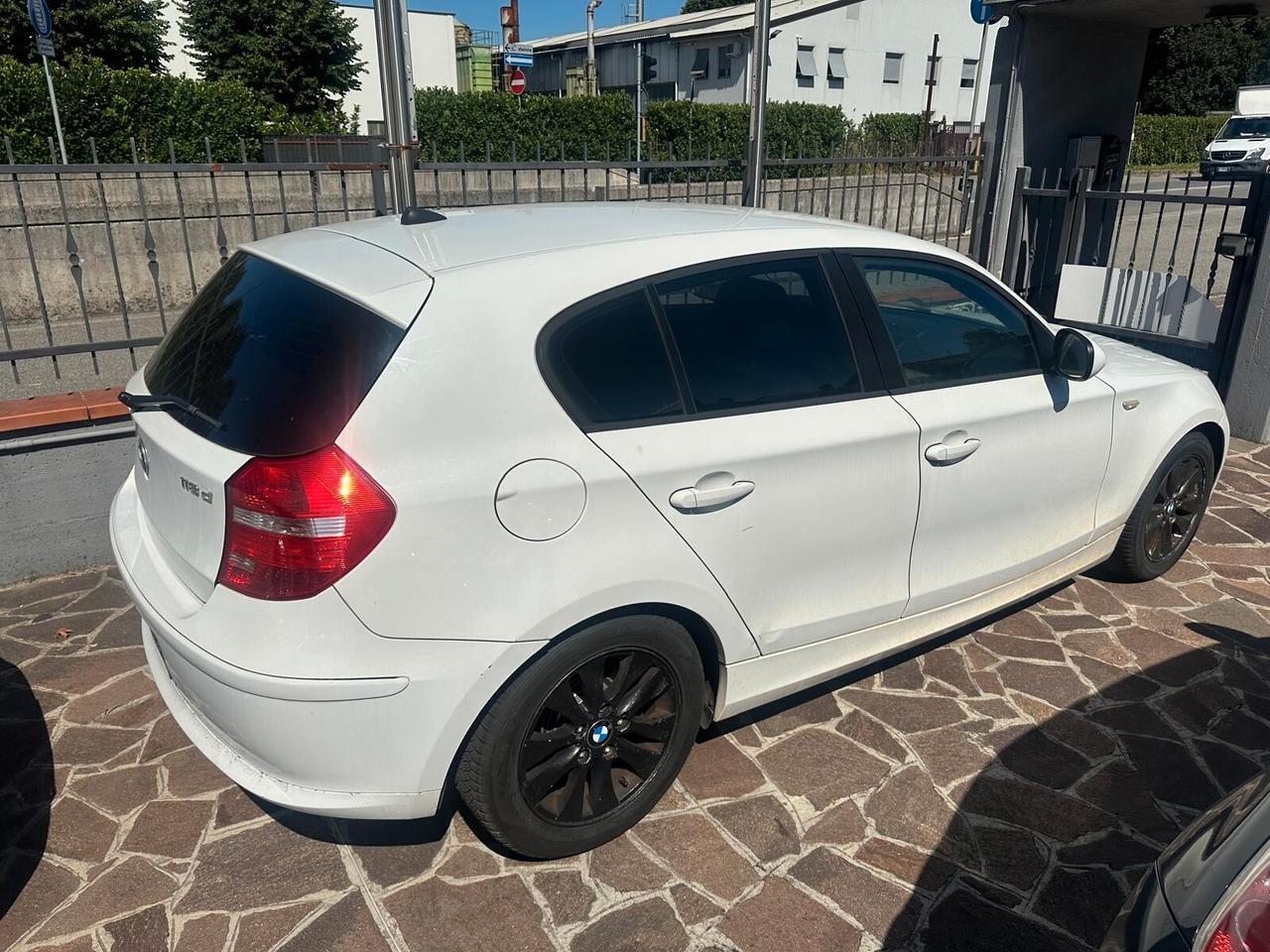 Bmw 118 116d 2.0 116CV cat 5 porte Attiva DPF