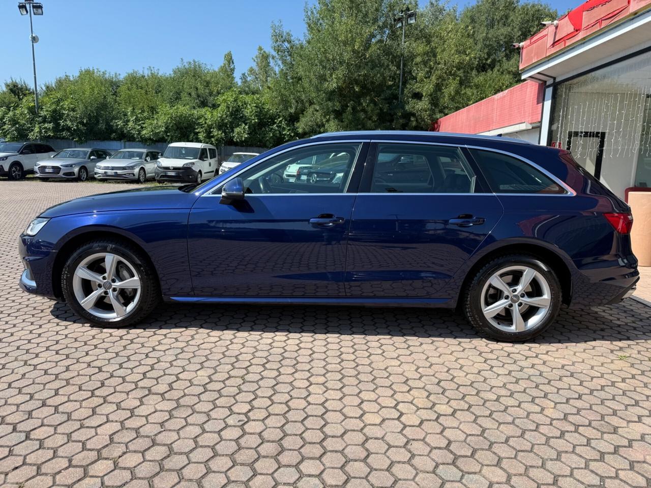 Audi A4 Avant 40 TDI quattro S tronic Business Advanced
