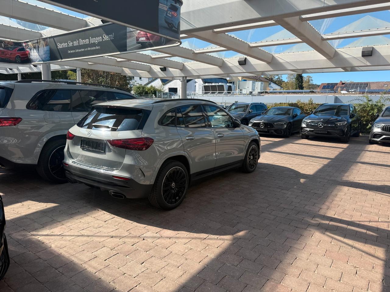 MERCEDES-BENZ GLA 200D NEW 150CV AUTOMATIC 4MATIC AMG LINE ( FARI LED - TETTO PANORAMICO APR. - PELLE - DISTRONIC - NIGHT PACK - NAVI PREMIUM - PARK ASSIST - TELEVAMERA 360 - CERCHI 20 )