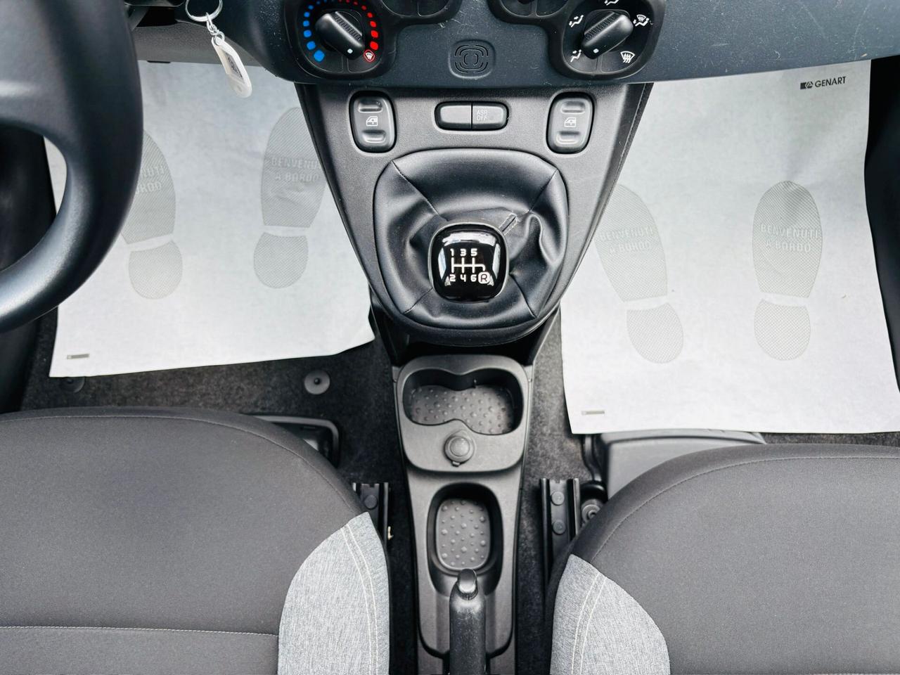 99.000 KM Fiat Panda 1.0 FireFly S&S Hybrid