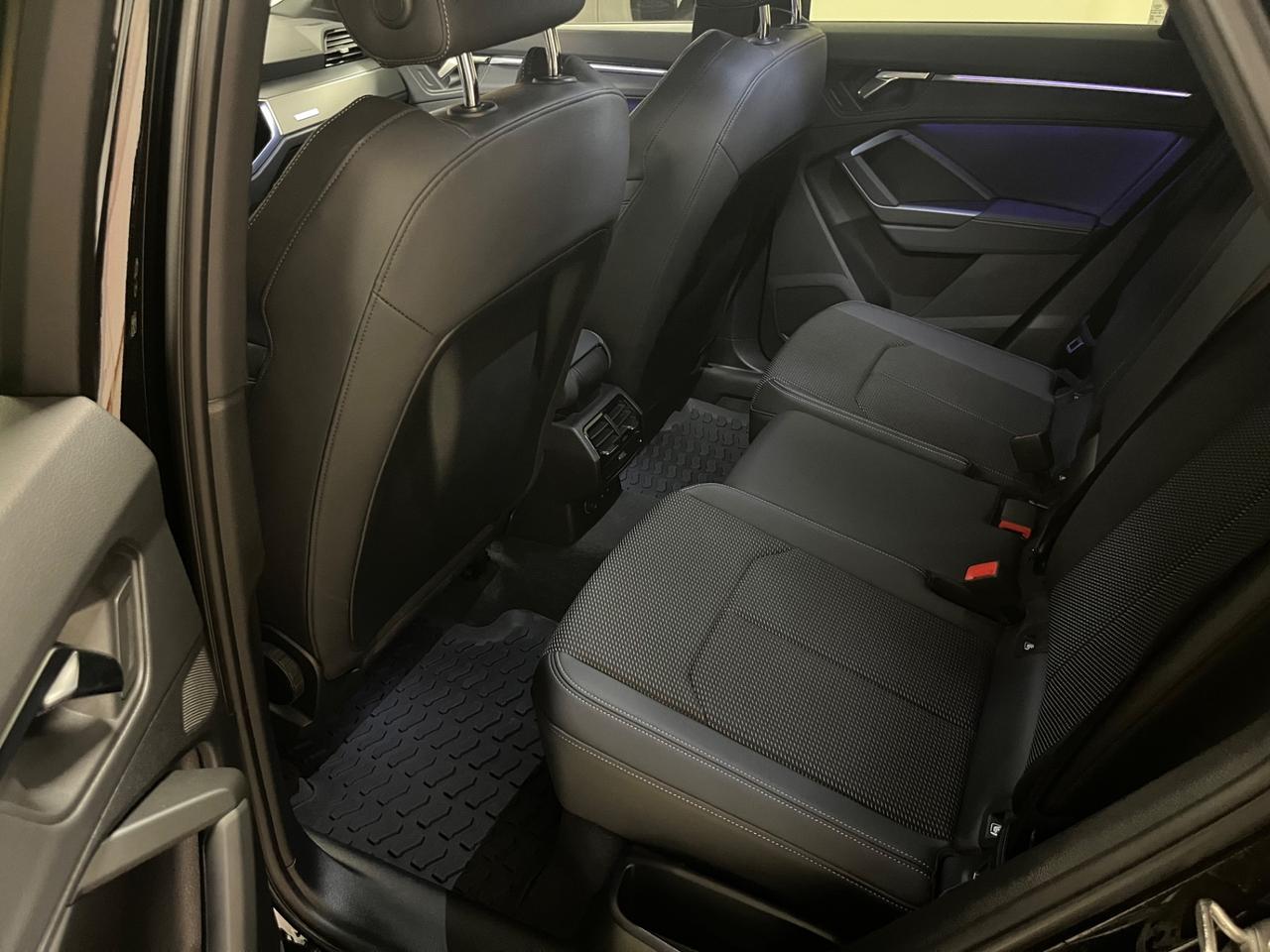 Audi Q3 SPB 35 TDI S-Line Identity Black 2024’