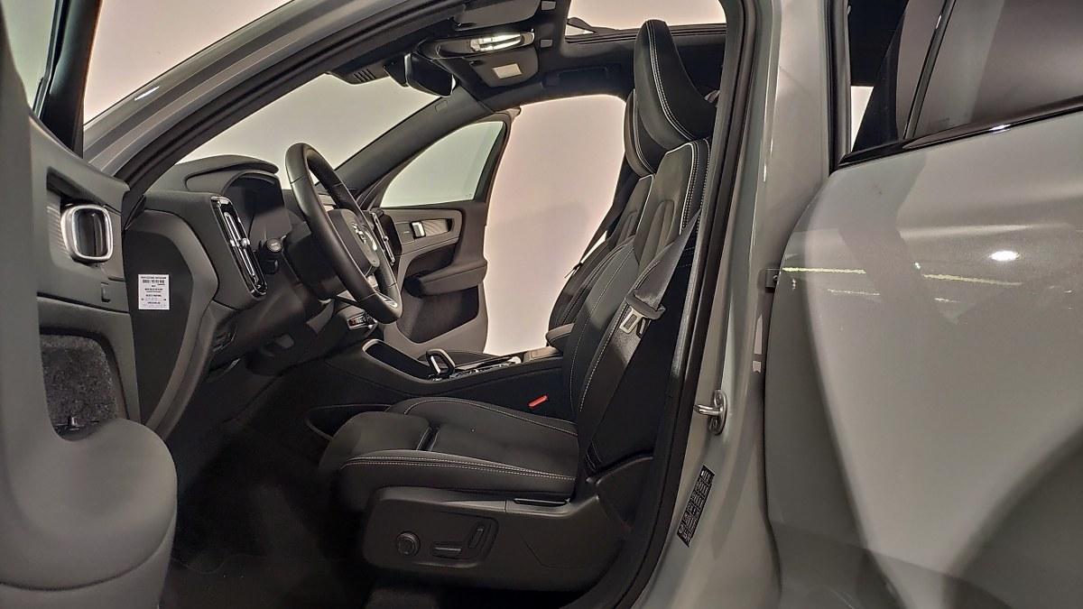 VOLVO Xc40 B3 Mild Hybrid Automatico Ultra Dark