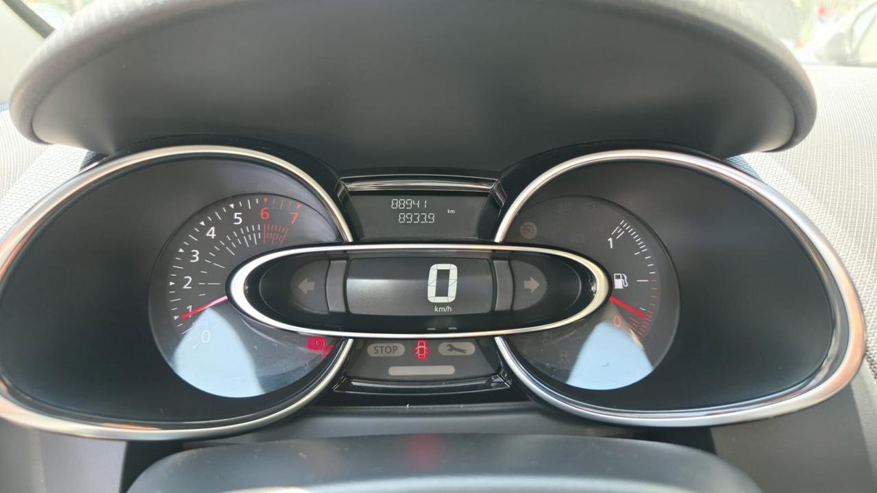 Renault Clio TCe 12V 90CV Start&Stop 5 porte Energy Intens