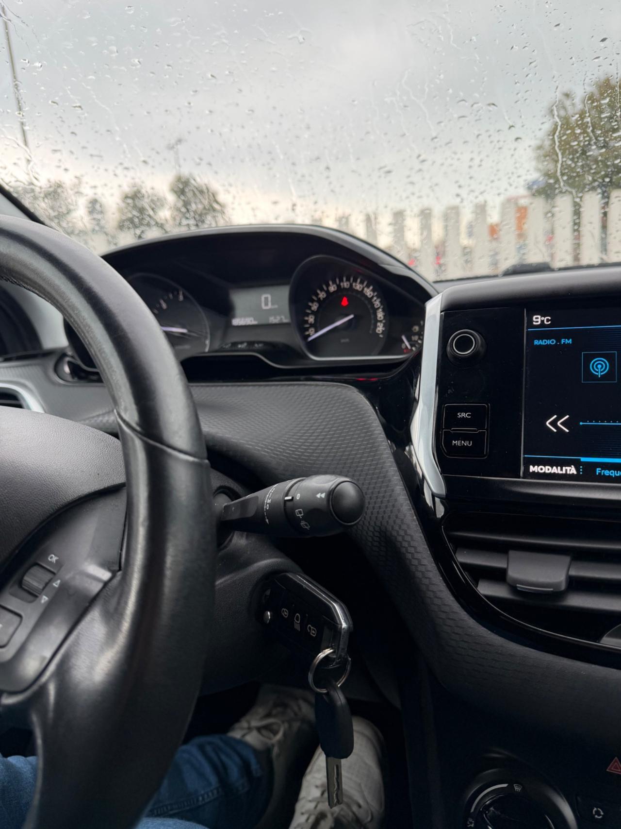 Peugeot 2008 BlueHDi 100 S&S Black Matt