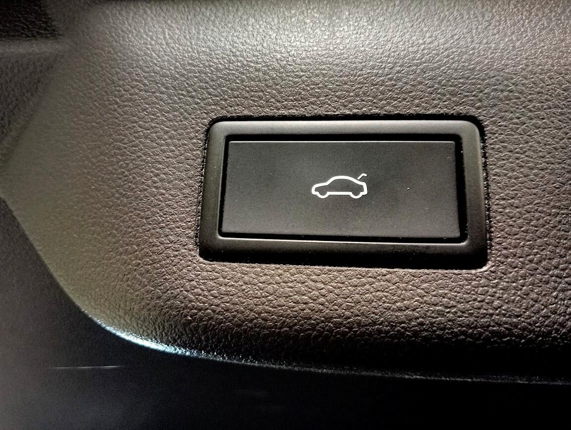 Volkswagen T7 Multivan TDI DSG 7P GANCIO + PORTE E BAULE ELETTRICO