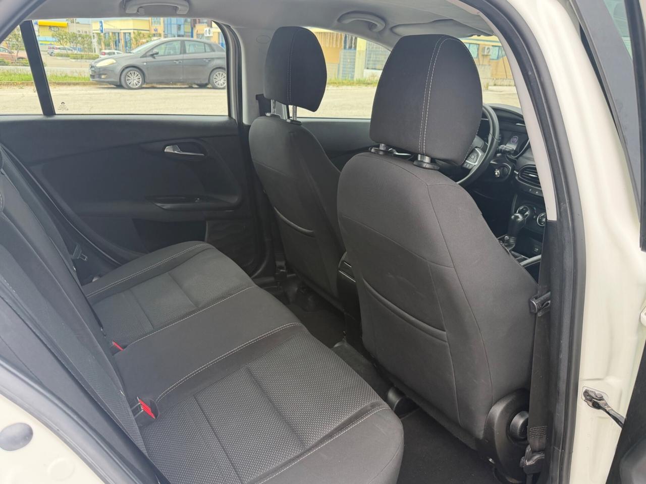 Fiat Tipo 1.6 Mjt S&S DCT SW Lounge