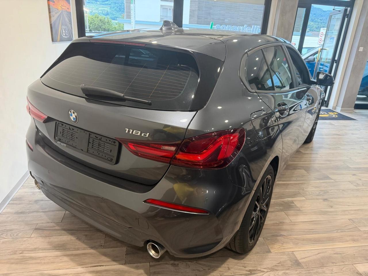 Bmw 118 118d 5p. Business Advantage