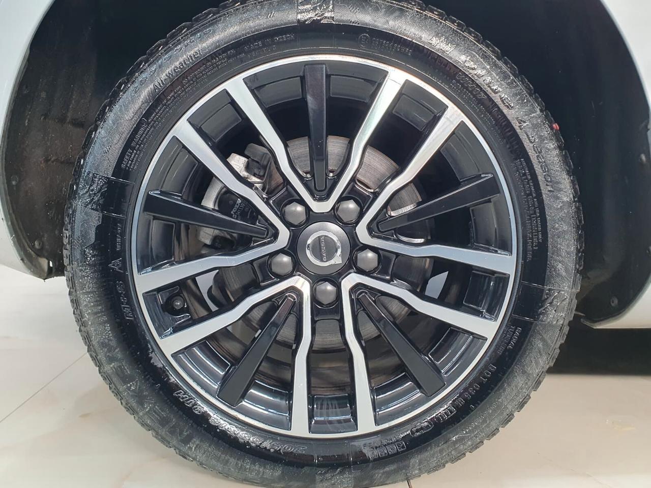 Volvo V40 D2 2.0 Geartronic 120cv R-design 2019