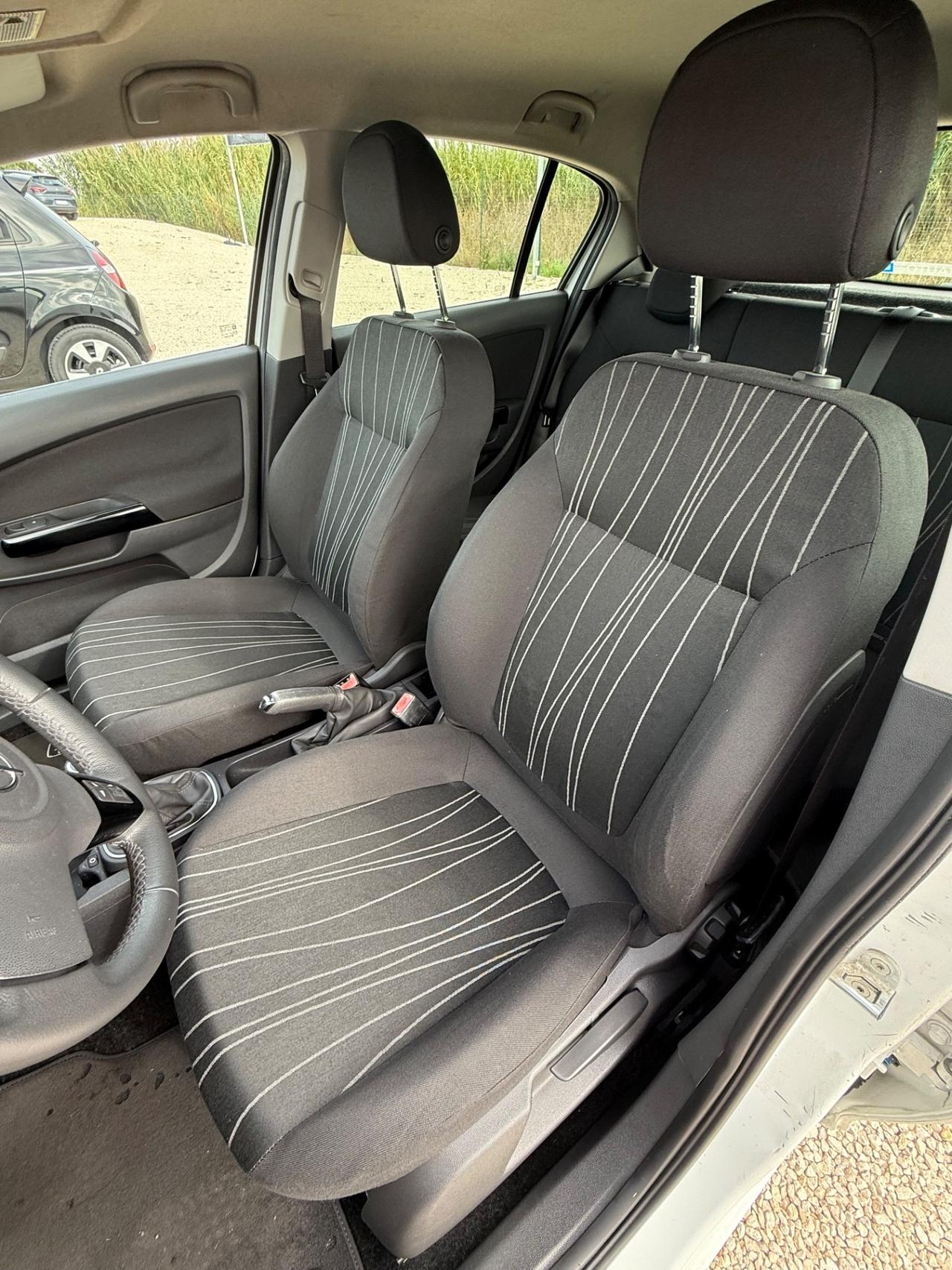 Opel Corsa 1.2 5 porte Club