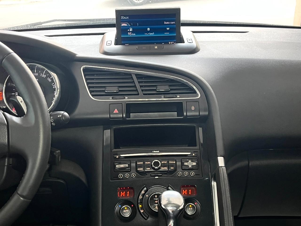 Peugeot 3008 1.6 HDi 112CV cambio automatico Business