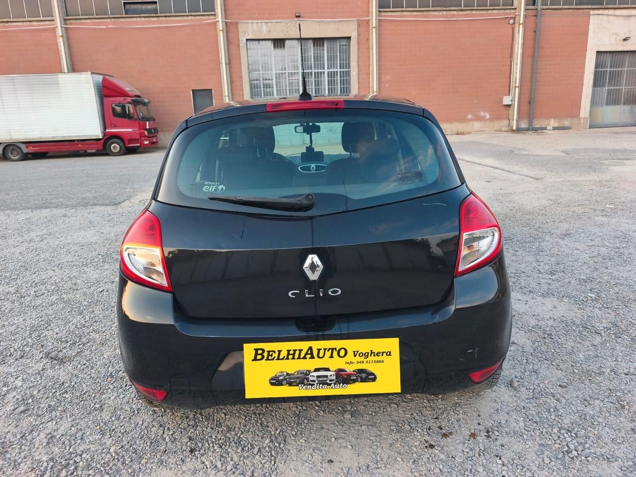 Renault Clio 2012----1.2 Benzina Neopatentati