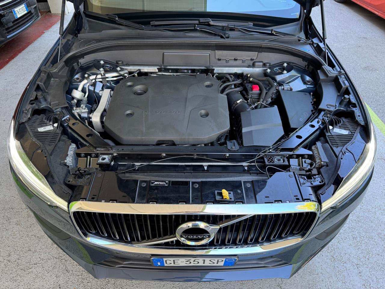 Volvo XC 60 2.0 b4 MomPro AWD Auto GARANZIA 24 MESI