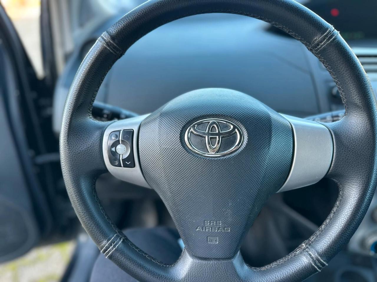 Toyota Yaris 1.4 D-4D 5 porte Sol