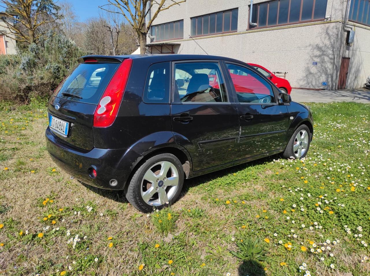 Ford Fiesta 1.2 16V 5p. Ghia GPL