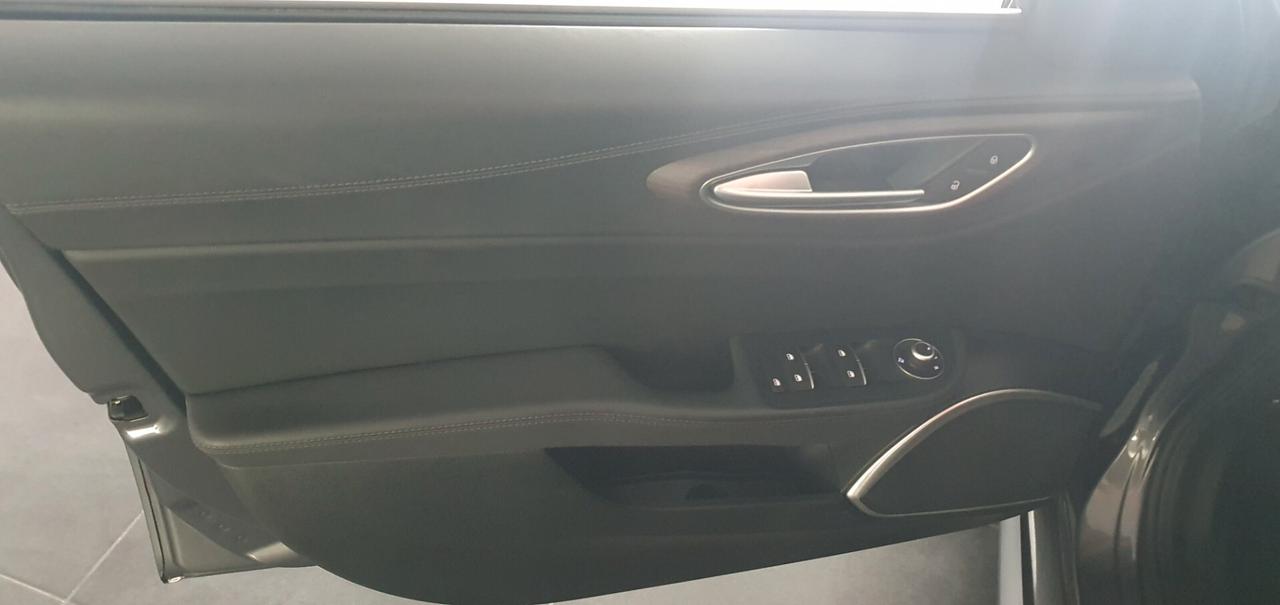 Alfa Romeo Giulia 2.2 Turbodiesel 190 CV AT8 Lusso