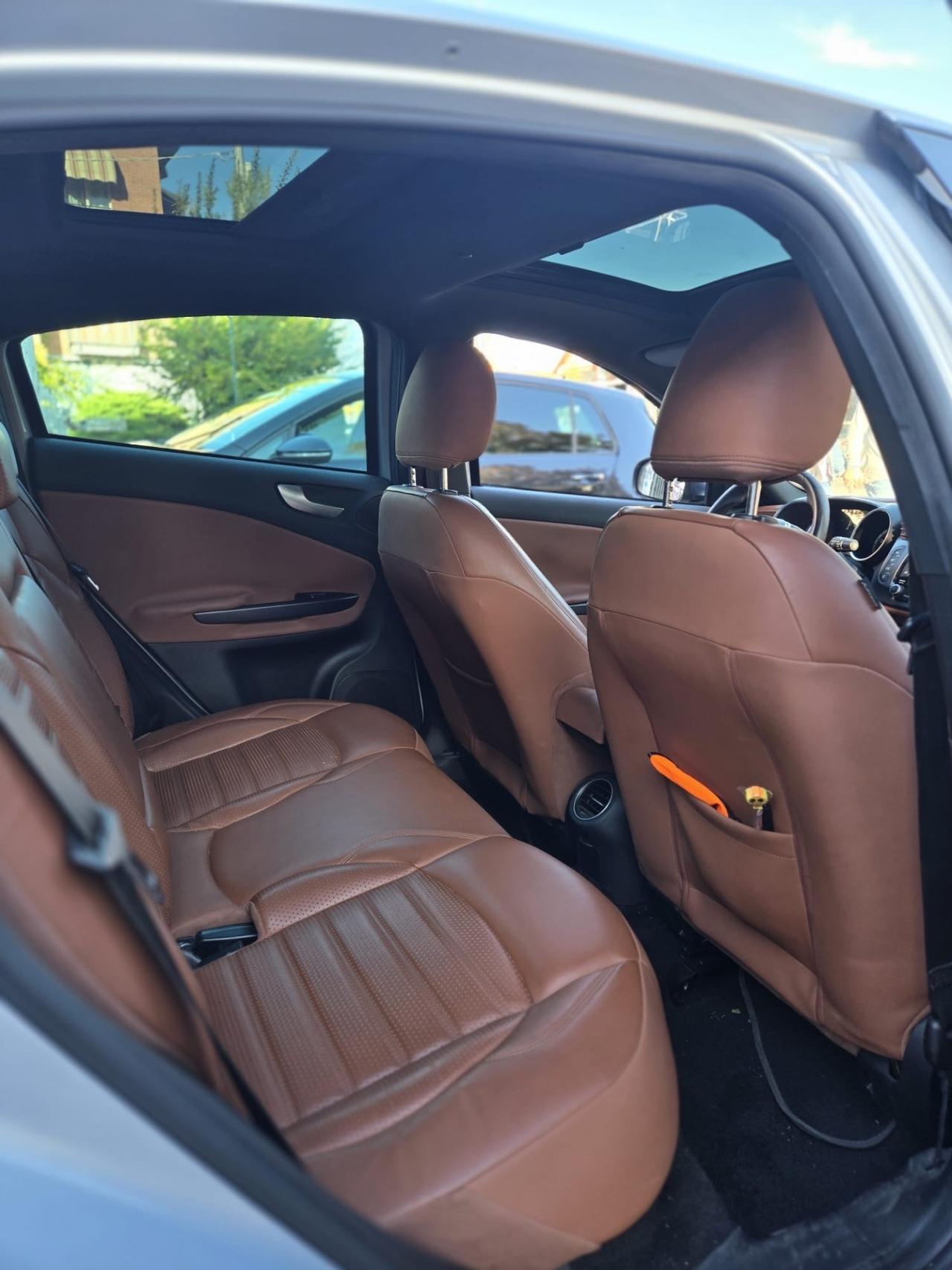 Alfa Romeo Giulietta 1750 Turbo TCT Quadrifoglio Verde