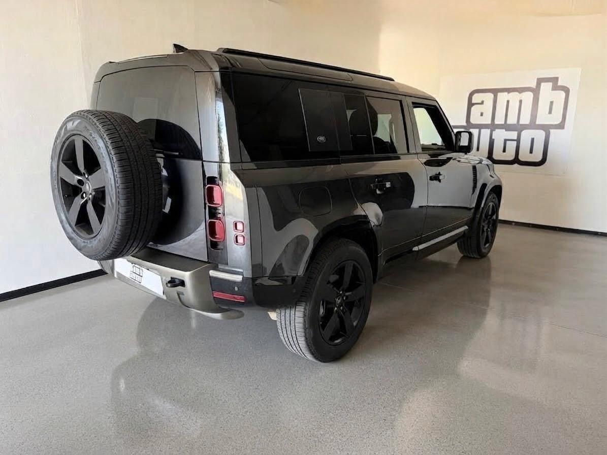 Land Rover Defender 110 3.0D I6 250 X-Dynamic SE
