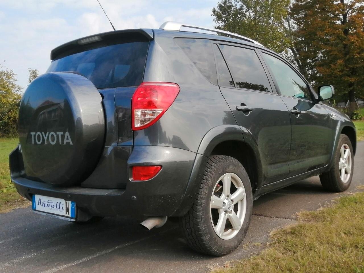 Toyota RAV 4 RAV4 2.2 D-4D 177 CV Luxury