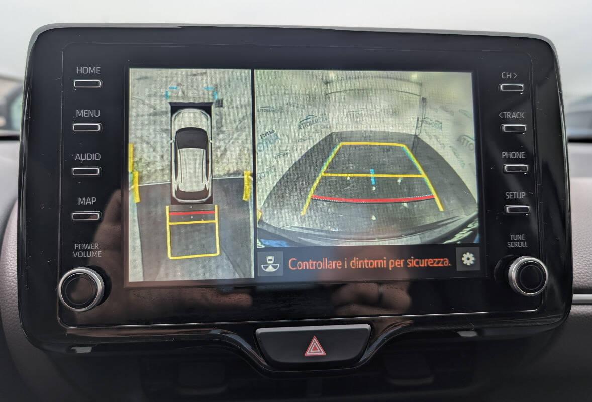 Toyota Yaris Cross 1.5h Lounge fwd 116cv e-cvt