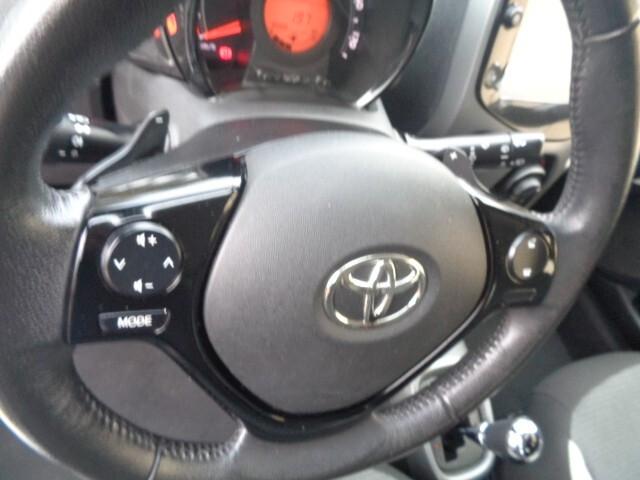 Toyota Aygo Connect 1.0 VVT-i 72 CV 5 porte x-play MMT AUTOMATICA