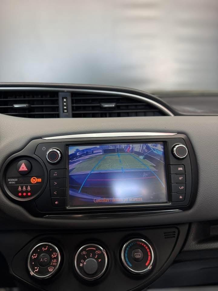 Toyota Yaris 1.4 D-4D Lounge 11/2014