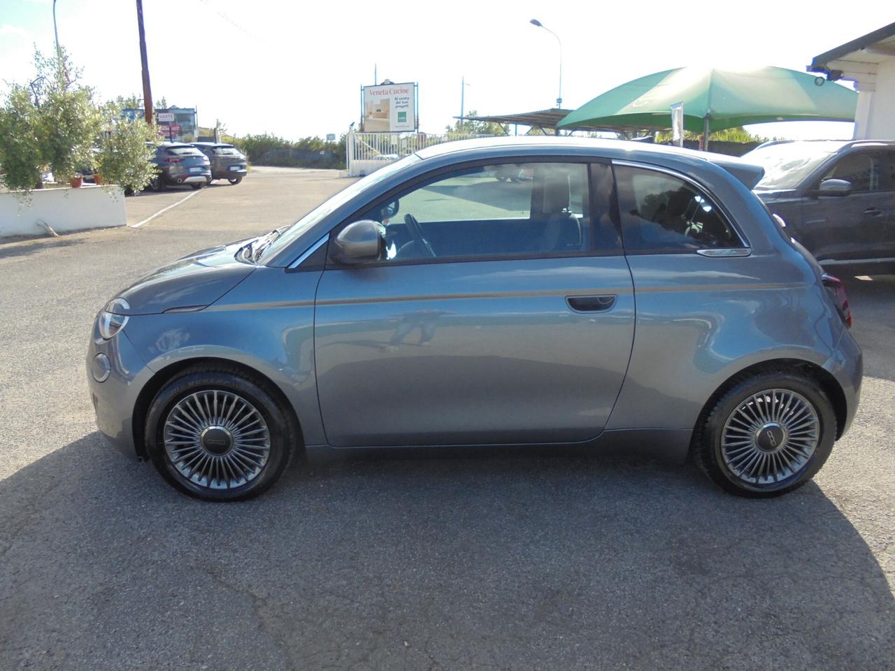 Fiat 500 500e Berlina 42 kWh Icon