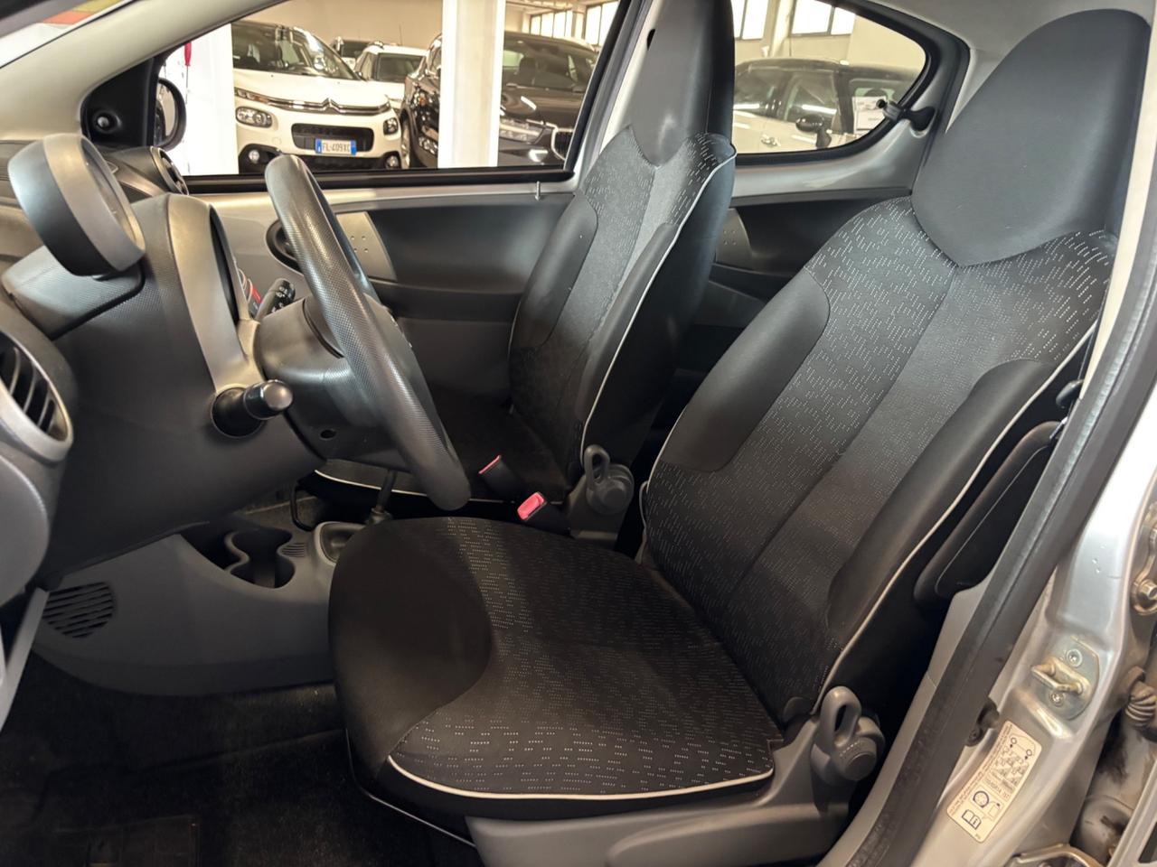 Peugeot 107 1.0 BENZINA 5 porte | OK NEOPATENTATI |