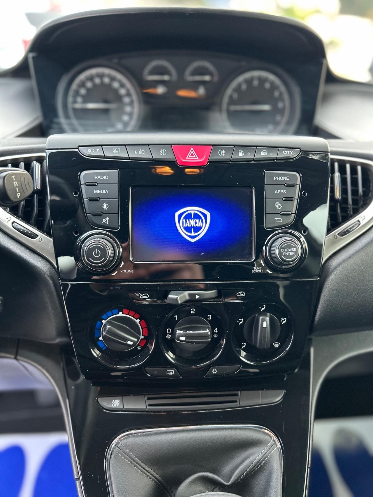 Lancia Ypsilon 1.2 GPL Ecochic Gold