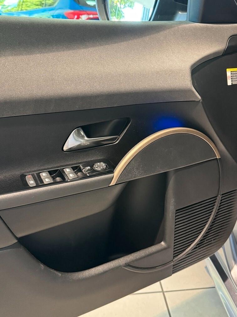 Lancia Ypsilon 1.2 mhev LX 110cv e-dct Led App conn Cam 17" Neopat