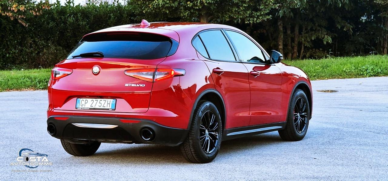 Alfa Romeo Stelvio 2.2 Turbodiesel 160 CV AT8 RWD Super
