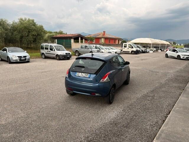 Lancia Ypsilon 1.0 FireFly 5 porte S&S Hybrid Ecochic Gold