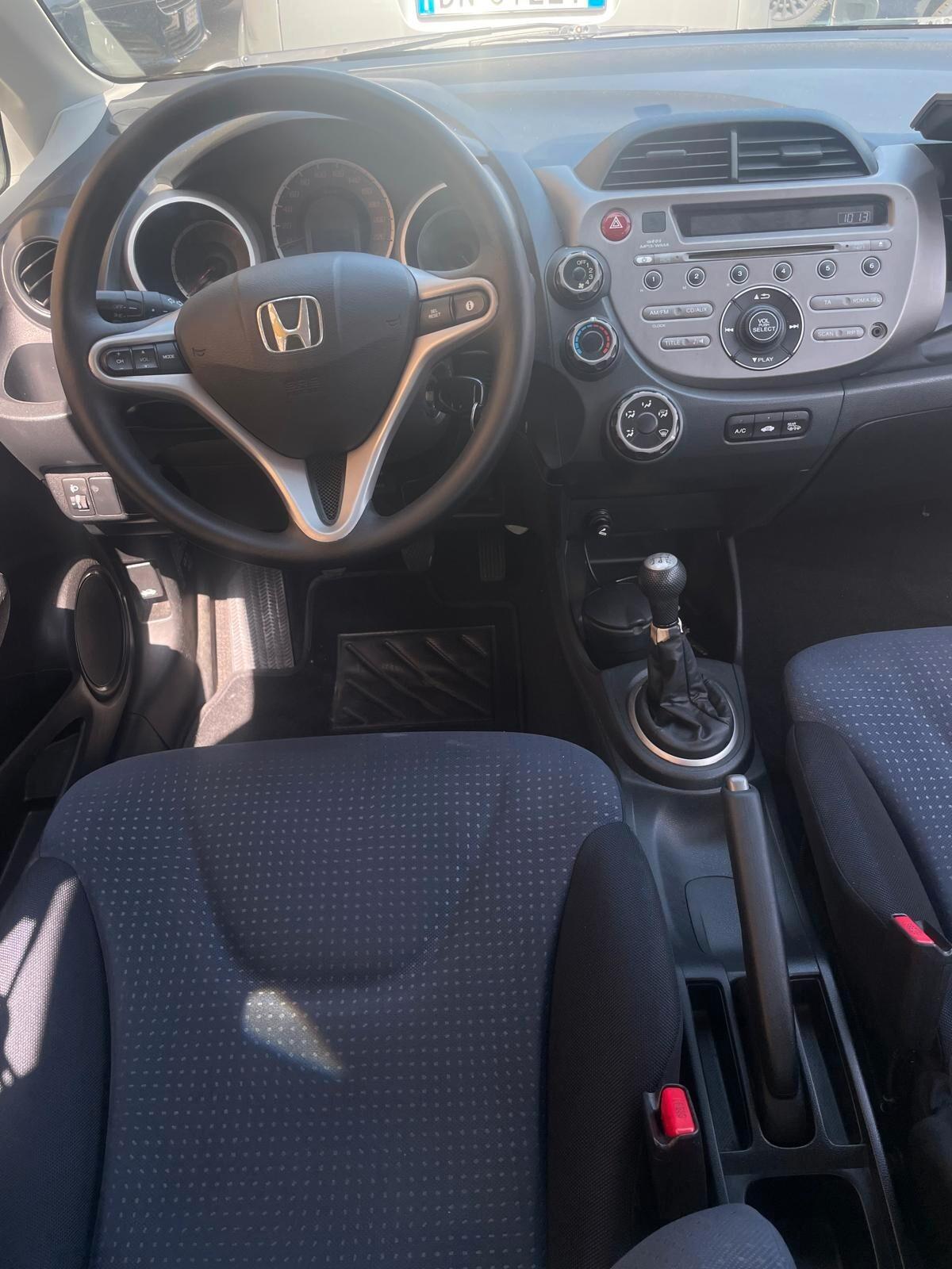 HONDA JAZZ 1.2 BENZ.