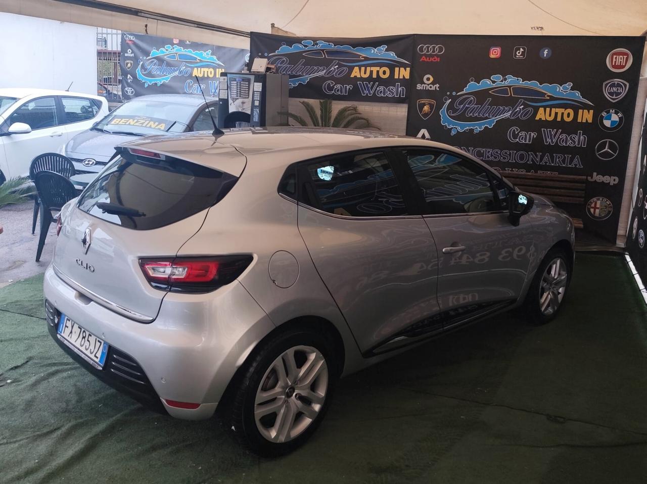 Renault Clio TCe 12V 90 CV 5 porte Moschino Life