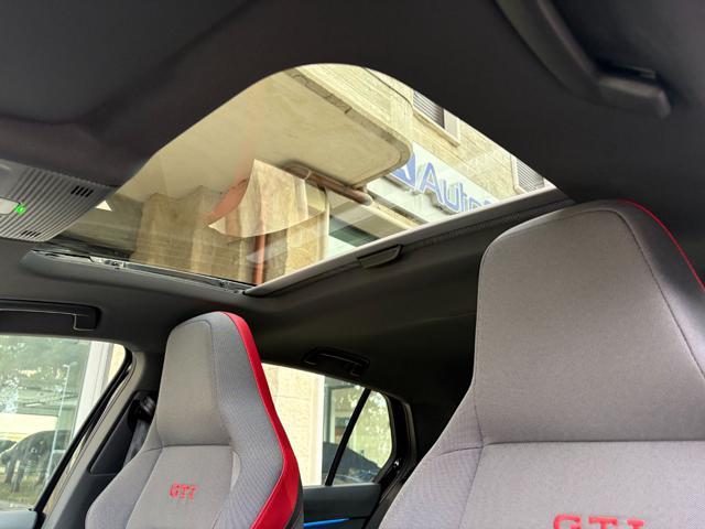 VOLKSWAGEN Golf GTI 2.0 TSI DSG TETTO-LED-PELLE-CERCHI 19''.