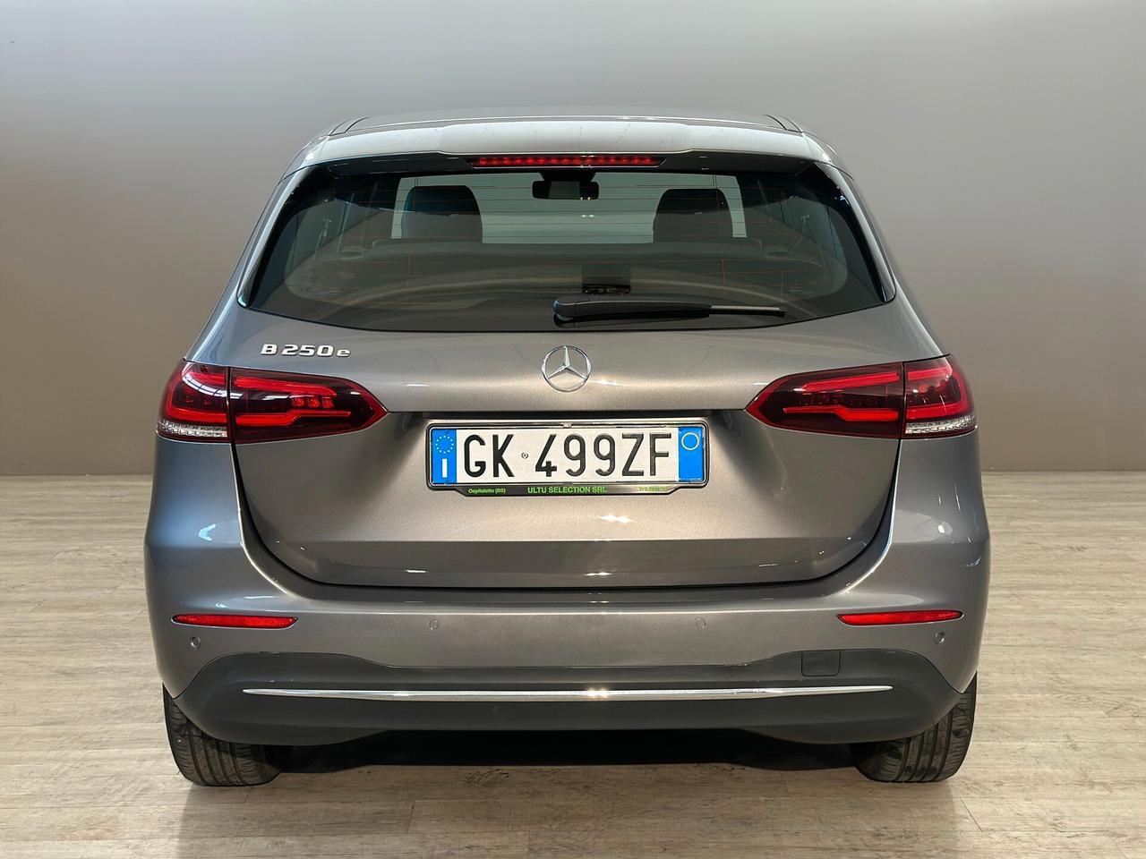 Mercedes-Benz B 250 e PHEV Business Extra auto